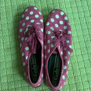 Keds Adorable pink/white polka dot shoes